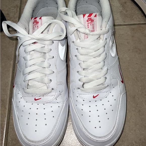 Men Nike shoes all White with Red size 8 - Picture 1 of 5